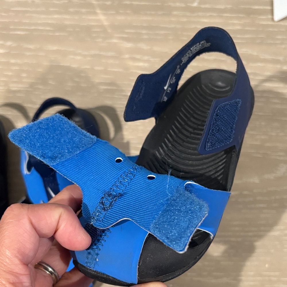 Nike toddler sandals size 8 - Picture 4 of 9